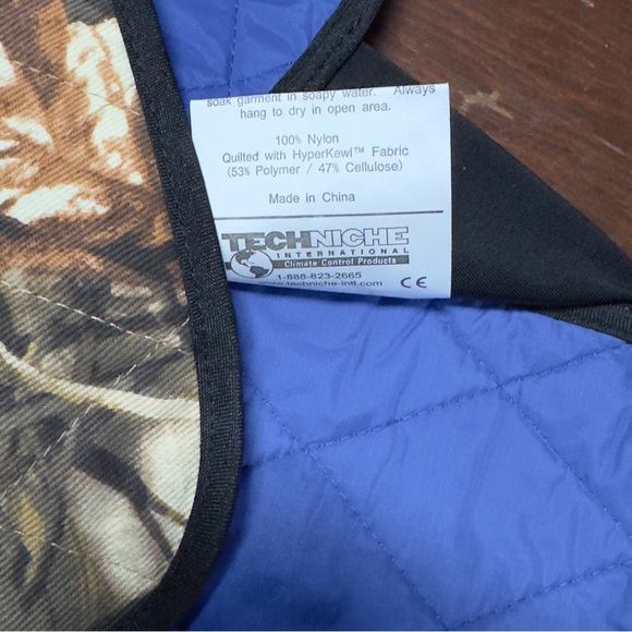 Techniche HyperKewl Evaporative Cooling Sport Vest - RealTree Camouflage - Picture 11 of 12